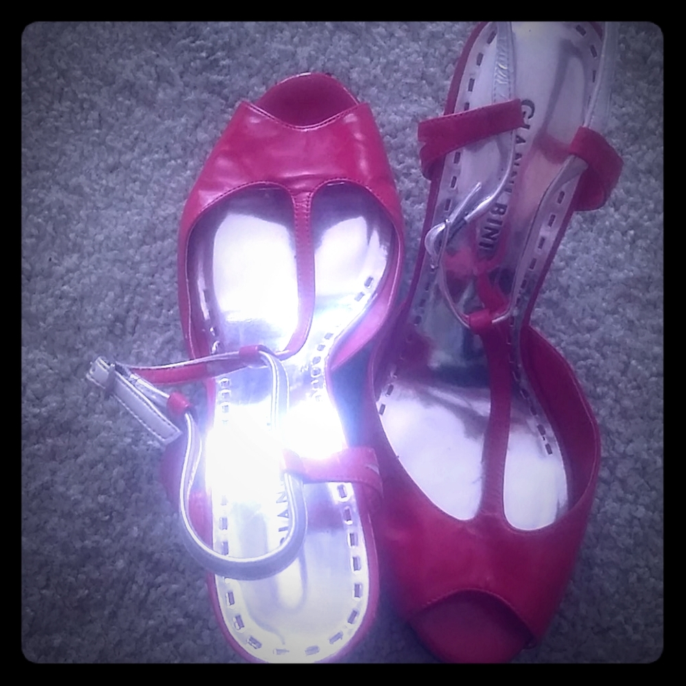 Red Gianni Bini sandals